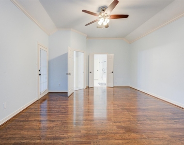 2027 Westshore Drive - Photo Thumbnail 25