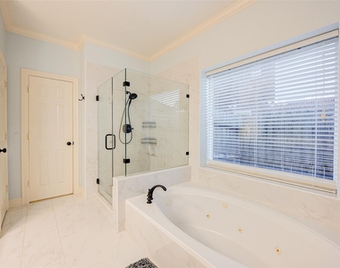2027 Westshore Drive - Photo Thumbnail 26