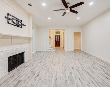 2027 Westshore Drive - Photo Thumbnail 17