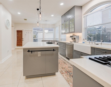 2027 Westshore Drive - Photo Thumbnail 23