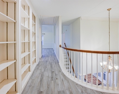 2027 Westshore Drive - Photo Thumbnail 38