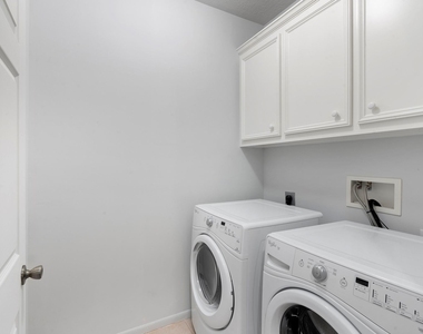 1310 E James Street - Photo Thumbnail 18