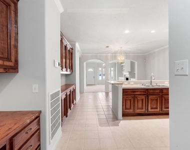 1310 E James Street - Photo Thumbnail 7