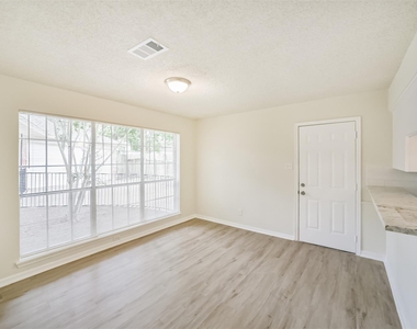 1011 Baltic Lane - Photo Thumbnail 8