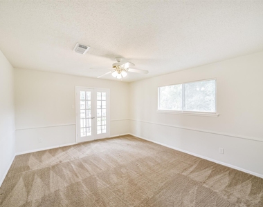 1011 Baltic Lane - Photo Thumbnail 37