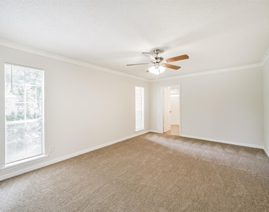1011 Baltic Lane - Photo Thumbnail 23