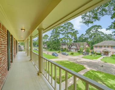 1011 Baltic Lane - Photo Thumbnail 40
