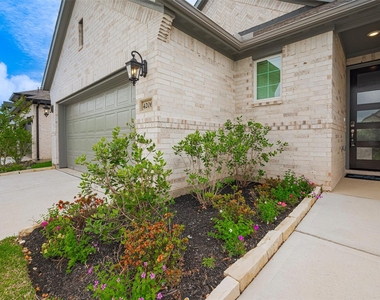 4206 Colony Lane - Photo Thumbnail 34