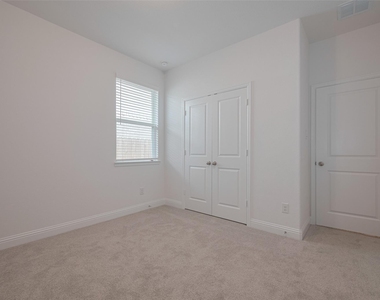 4206 Colony Lane - Photo Thumbnail 12