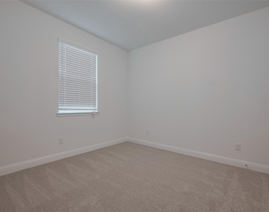 4206 Colony Lane - Photo Thumbnail 4