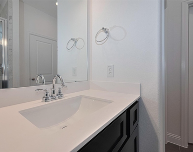 4206 Colony Lane - Photo Thumbnail 19