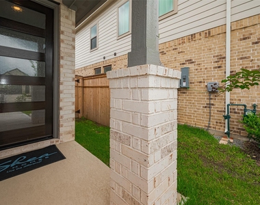 4206 Colony Lane - Photo Thumbnail 35