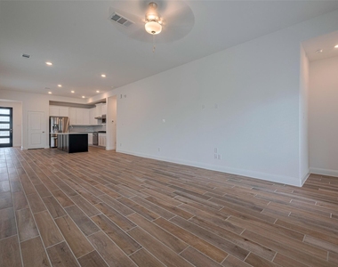 4206 Colony Lane - Photo Thumbnail 41