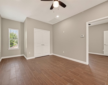 8321 Coma Street - Photo Thumbnail 3