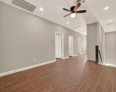 8321 Coma Street - Photo Thumbnail 2