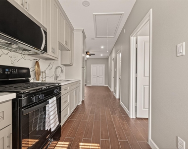 8321 Coma Street - Photo Thumbnail 10