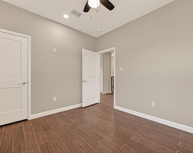 8321 Coma Street - Photo Thumbnail 16