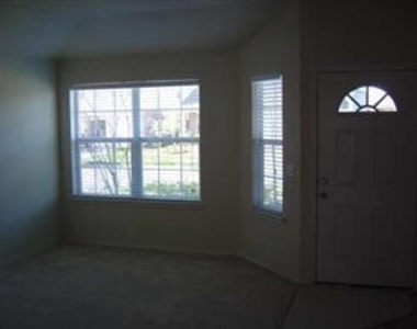 10430 Deer Branch - Photo Thumbnail 2
