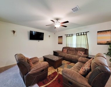 10793 Castle Rock Drive - Photo Thumbnail 5