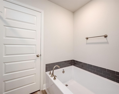 436 Long Beach Bay Dr - Photo Thumbnail 36