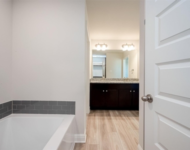 436 Long Beach Bay Dr - Photo Thumbnail 39