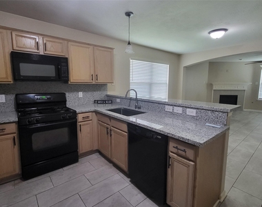7302 Legacy Pines Drive - Photo Thumbnail 7