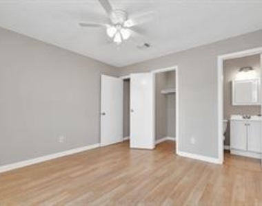 12811 Glenhollow Drive - Photo Thumbnail 5