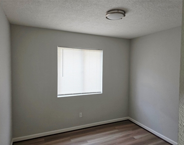 9713 Yuma Street - Photo Thumbnail 9