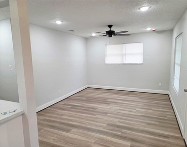 9713 Yuma Street - Photo Thumbnail 8