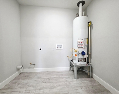 9713 Yuma Street - Photo Thumbnail 14