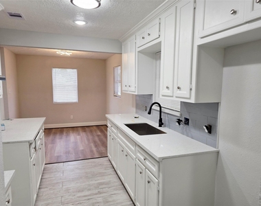 9713 Yuma Street - Photo Thumbnail 5