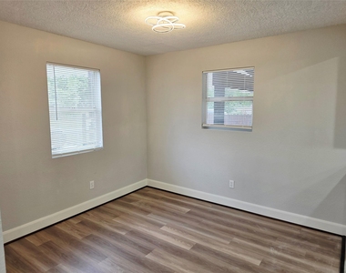 9713 Yuma Street - Photo Thumbnail 7