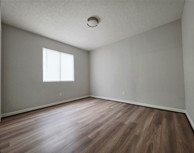 9713 Yuma Street - Photo Thumbnail 11
