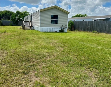 2523 Oyster Creek Bend - Photo Thumbnail 13