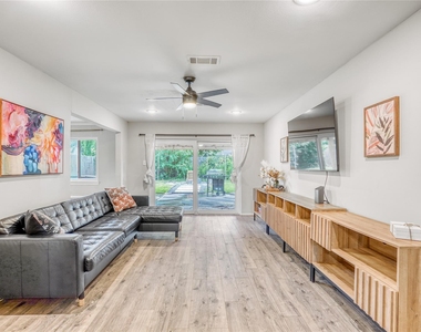 9626 Vilven Lane - Photo Thumbnail 11