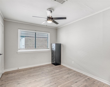 9626 Vilven Lane - Photo Thumbnail 13