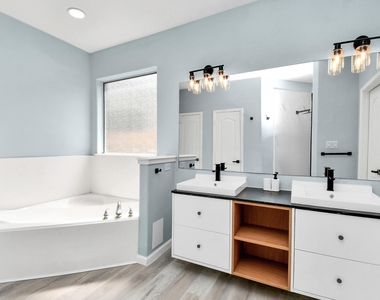 3310 Manor Tree Lane - Photo Thumbnail 22