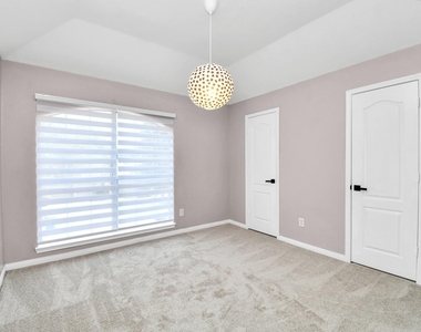 3310 Manor Tree Lane - Photo Thumbnail 29