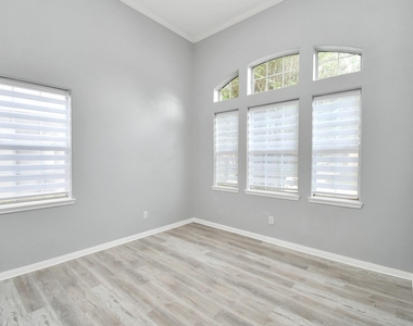 3310 Manor Tree Lane - Photo Thumbnail 15