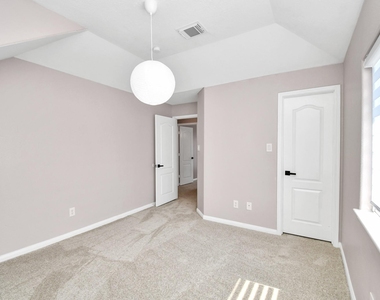 3310 Manor Tree Lane - Photo Thumbnail 27