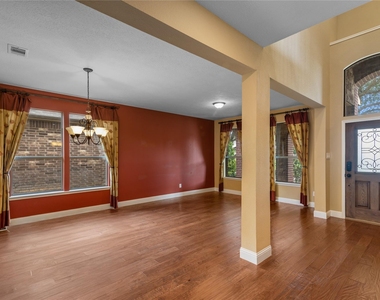 11119 Hayden Falls Drive - Photo Thumbnail 4