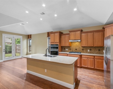 11119 Hayden Falls Drive - Photo Thumbnail 9
