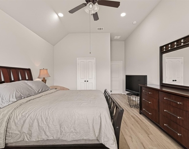 24015 Purple Clover Lane - Photo Thumbnail 21