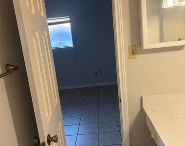 14333 Memorial Drive - Photo Thumbnail 11