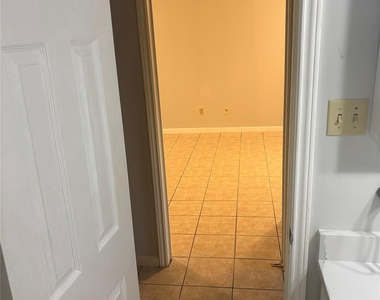 14333 Memorial Drive - Photo Thumbnail 13