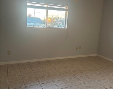 14333 Memorial Drive - Photo Thumbnail 7