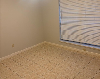 14333 Memorial Drive - Photo Thumbnail 16