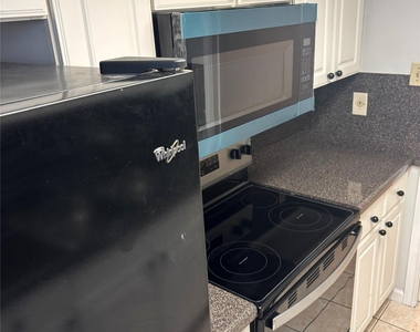 14333 Memorial Drive - Photo Thumbnail 5