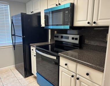 14333 Memorial Drive - Photo Thumbnail 3