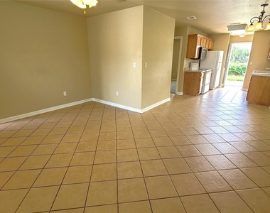112 Sendero Drive - Photo Thumbnail 4